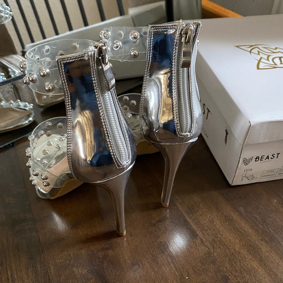 Beast silver and clear heels - Picture 2 of 8